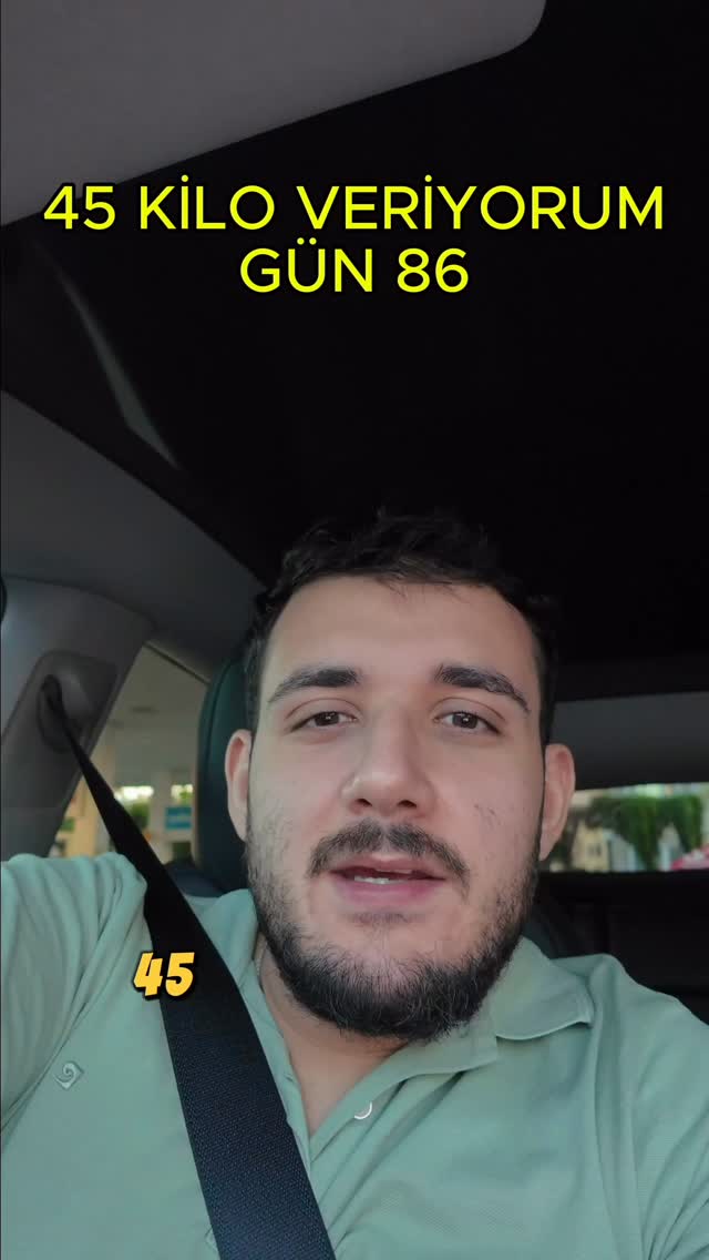 Fitness antrenmanını tamamladık. Bugün 652 kalori yaktık. Diyet hâlâ düzenli gidiyor, bu tempoyla devam edersek önümüzdeki pazartesi sonuçları net görmeye başlarız.